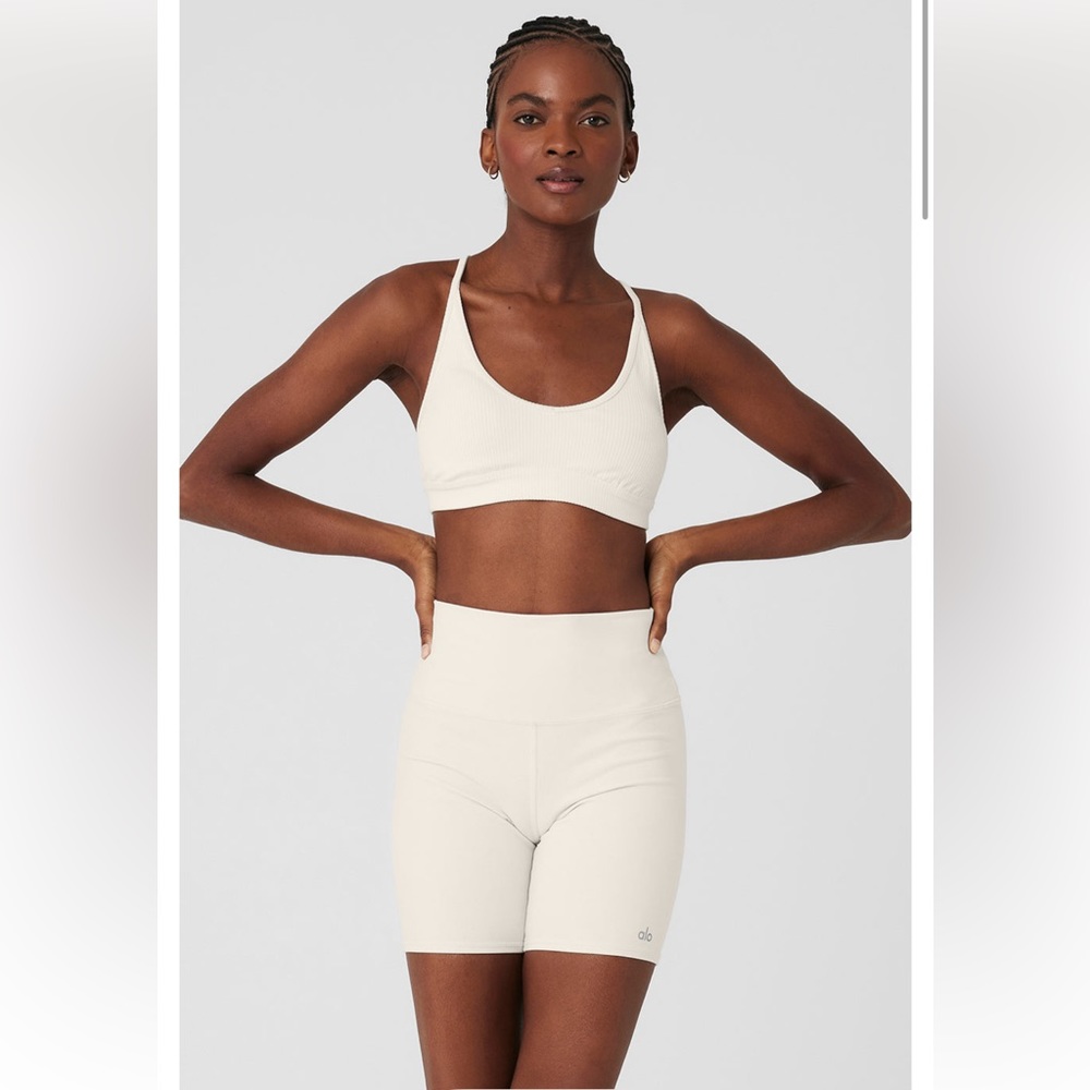Alo Ribbed Blissful Bra - Ivory